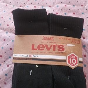 Levi's Men 10 Pair Special Value Black Crew Socks!